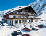 Rakouský hotel Alpenland v zimě