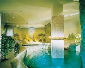 Rakouský hotel Alpenland s bazénem