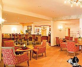 Rakouský hotel Ferienschlössl s recepcí